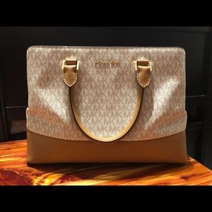 Authentic Michael Kors Purse